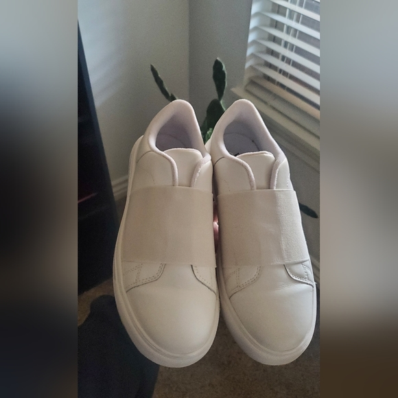 Vince camuto - Picture 2 of 6